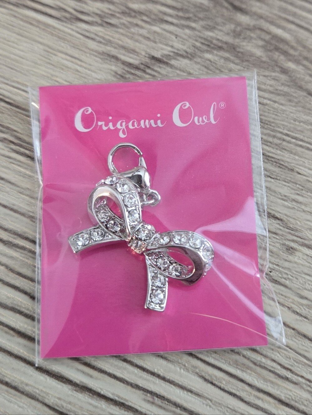 🦉Crystal Bow Dangle